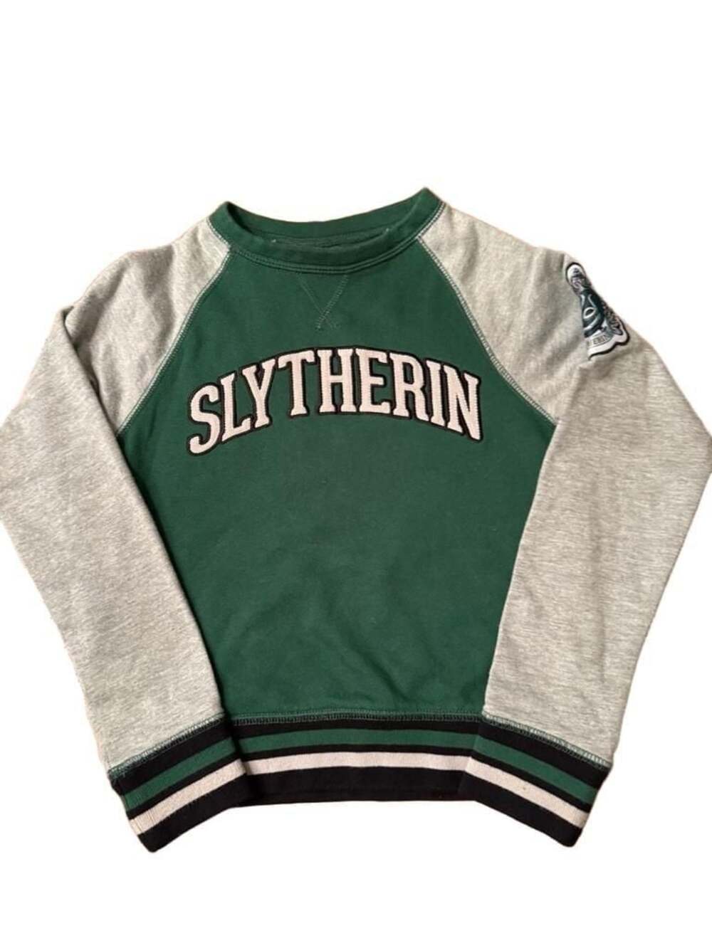 Universal Studios Wizarding World of Harry Potter Slytherin Sweatshirt Kids XS b